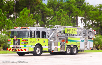 Miami-Dade Fire Rescue Tower 26 2015 Sutphen SPH100 100' MM tower ladder HS5517 shapirophotography.net Larry Shapiro photographer